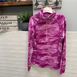 Under Armour Cozy Print Coldgear 1/2 zip pullover w/ thumbholes